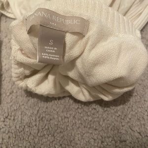 Cream Banana Republic Turtle Neck